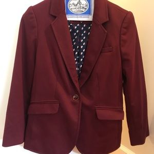 Maroon blazer. Perfect for fall!!